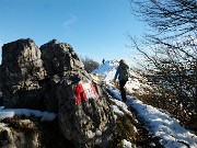 72 Scendendo verso i Tre Faggi, sempre sul 571